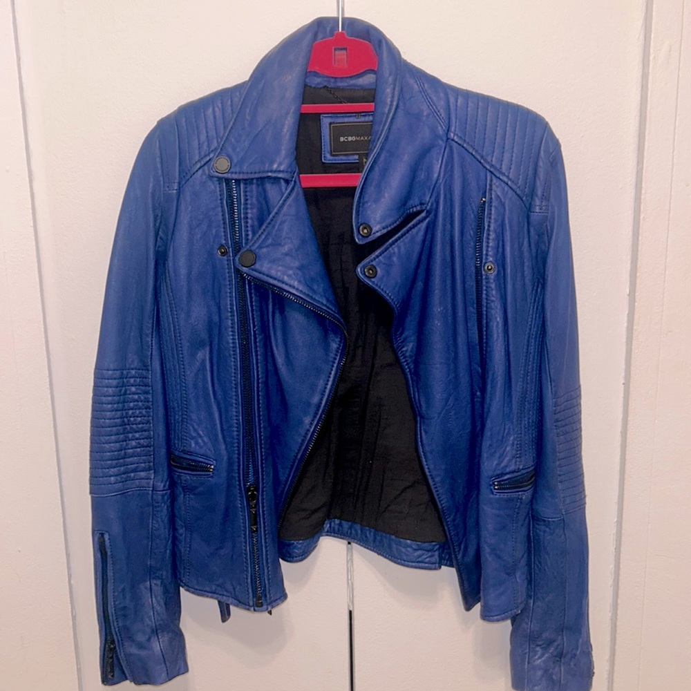 Size S adorable vibrant blue leather